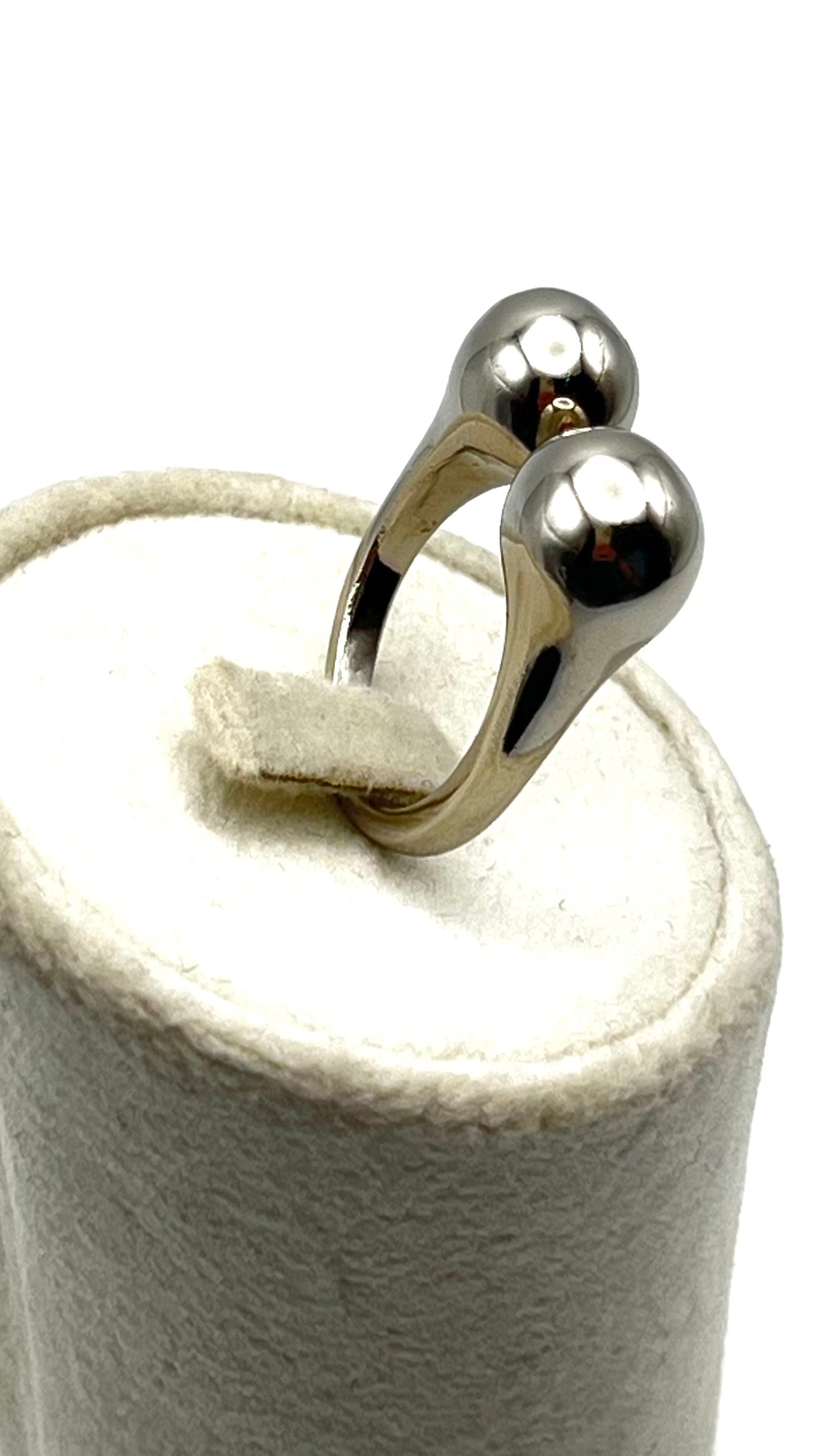 Sola- Bold Orb Ring