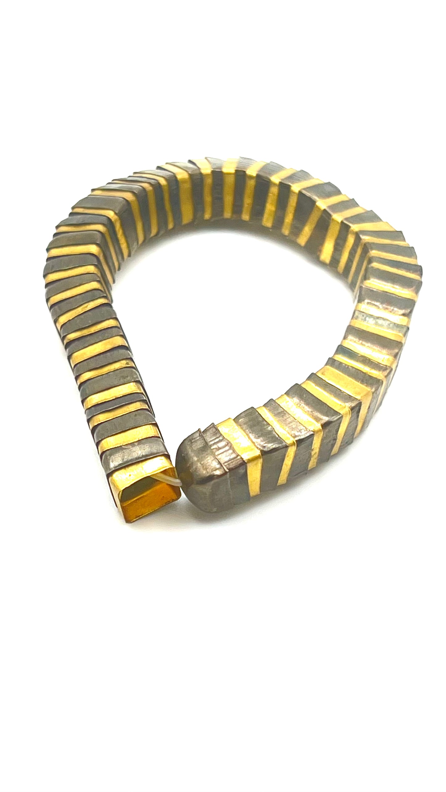 Architect GoldFrame Bracelet - Black Detail