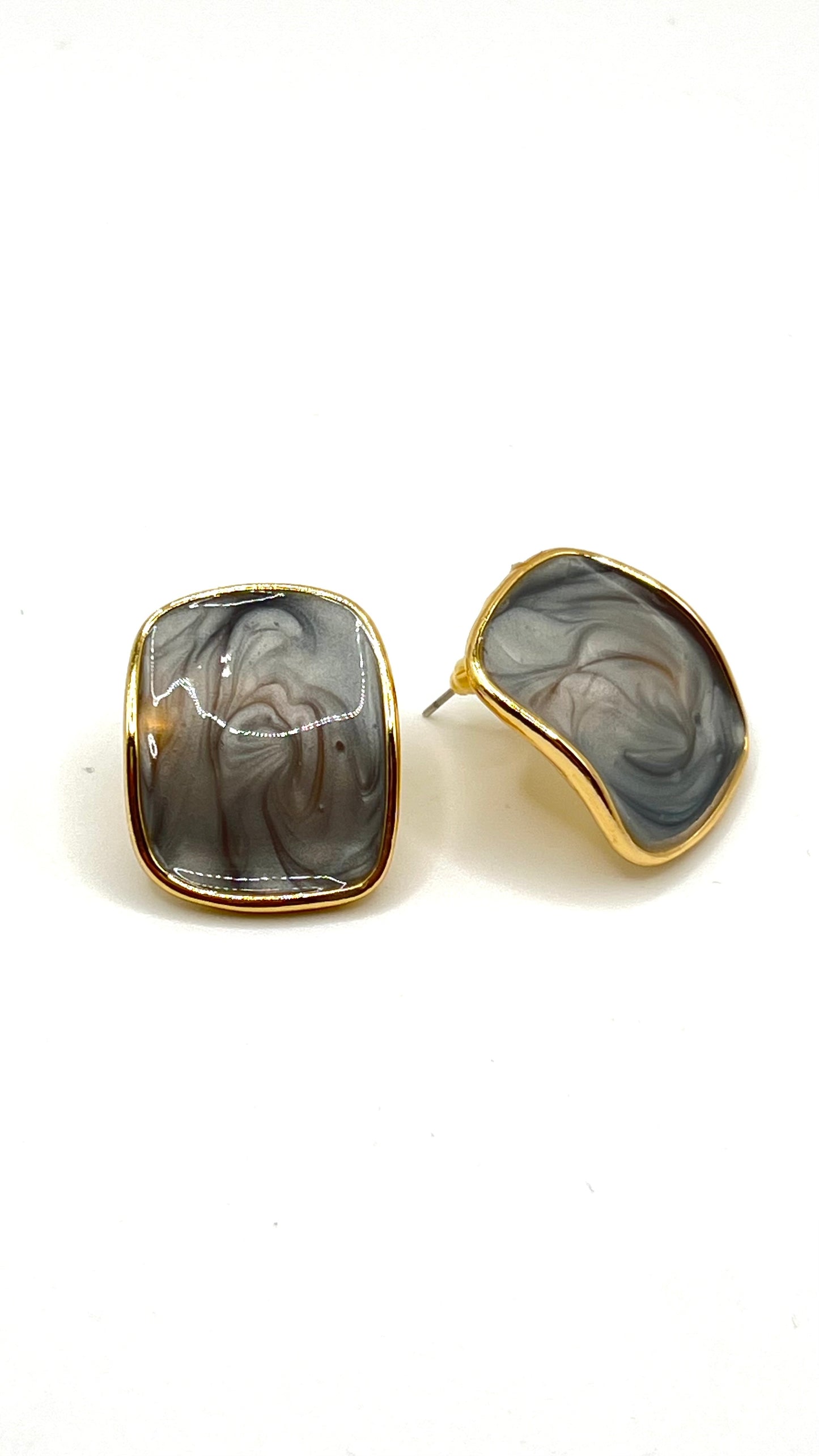 Monochic Earrings